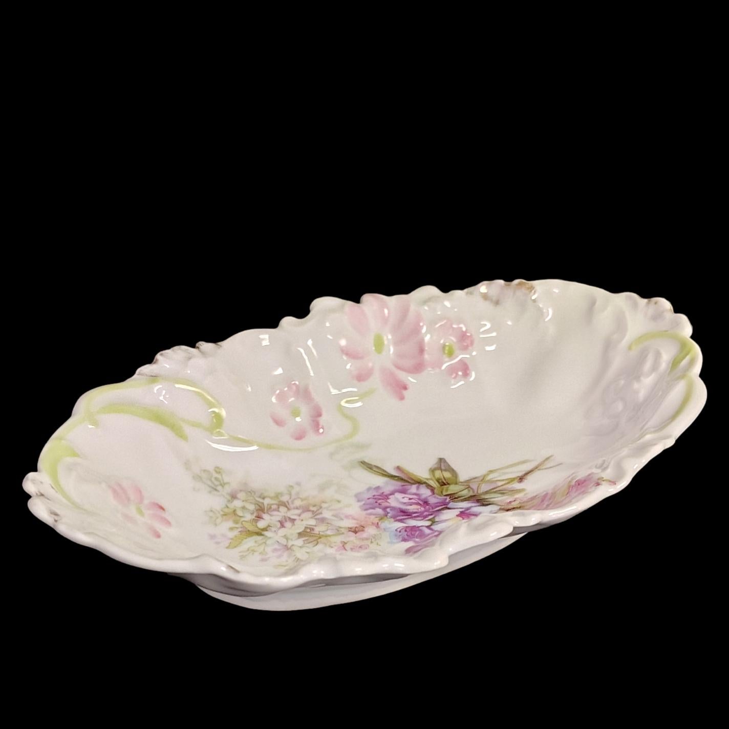 DECORATIVE PLATE