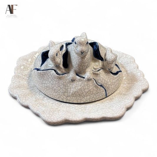 THE POTTING SHED DEDHAM POTTERY COVERED DISH