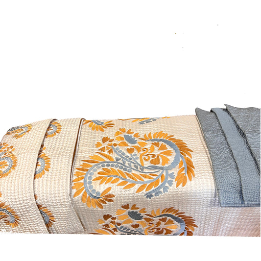 KING COMFORTER, 2 SHAMS, 3 SQUARE PILLOWS