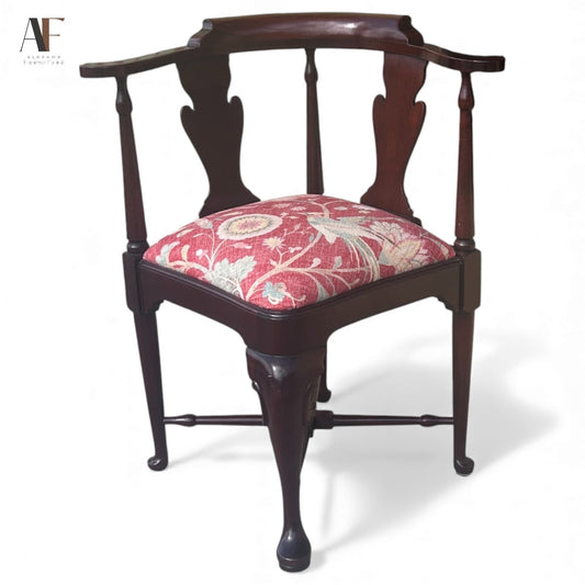 CORNER CHAIR