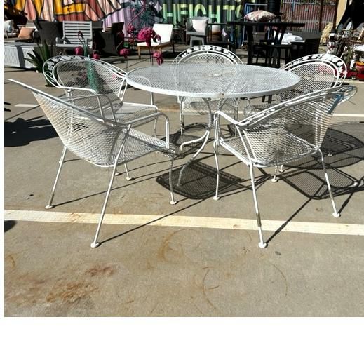 Woodard Vintage Metal Outdoor Table RUSSELL WOODARD TABLE WITH