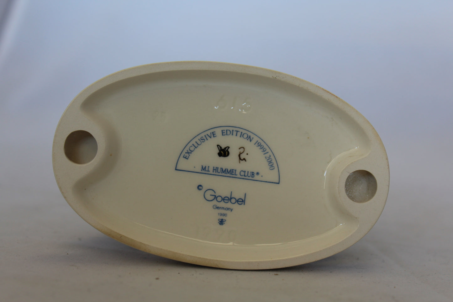 HUMMEL PRIVATE CONVERSATION FIGURINE