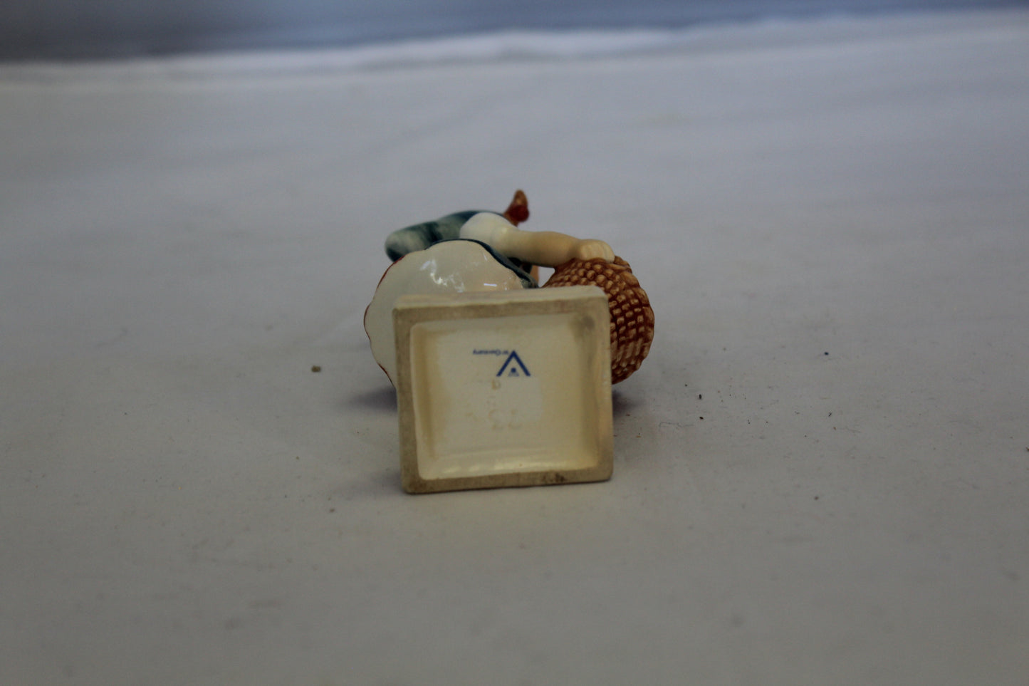 HUMMEL LITTLE HELPER FIGURINE