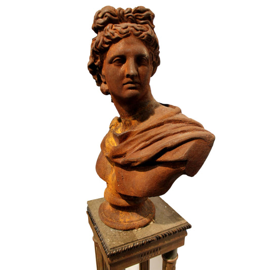 BUST SCULPTURE