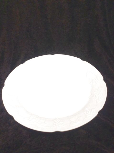 MILK GLASS CAKE PLATE
