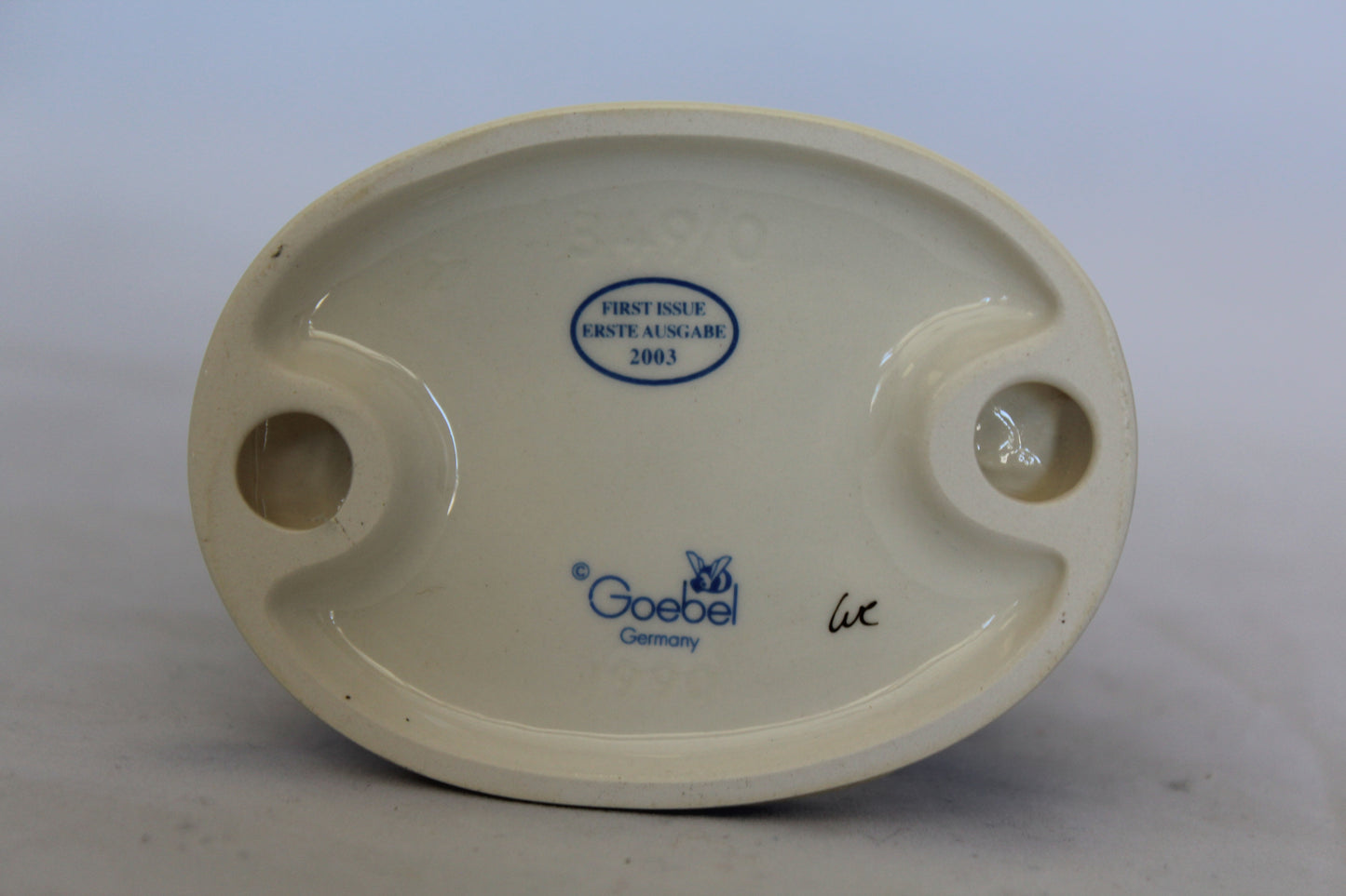 HUMMEL THE FLORIST FIGURINE