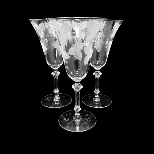 WINE GLASSES (SET OF 3)