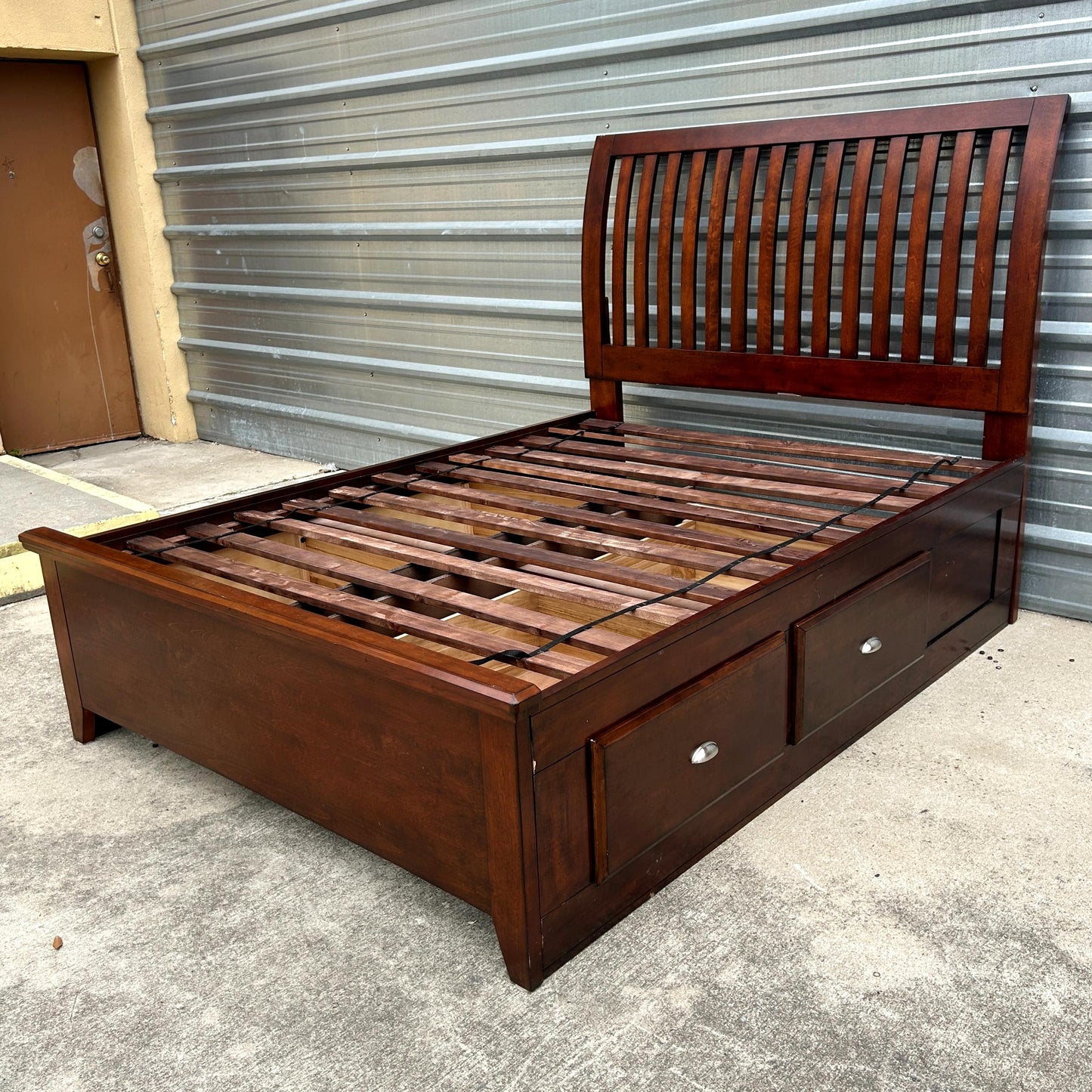 Queen Bed With Under Drawers