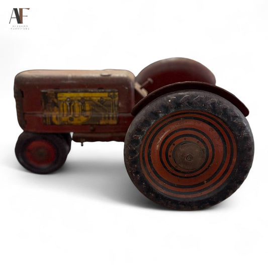 VINTAGE MODEL TRACTOR