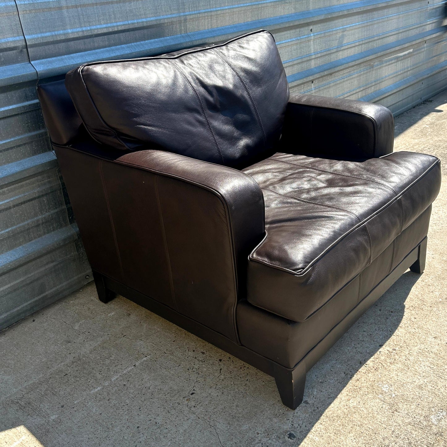 Arcata Leather Arm Chair