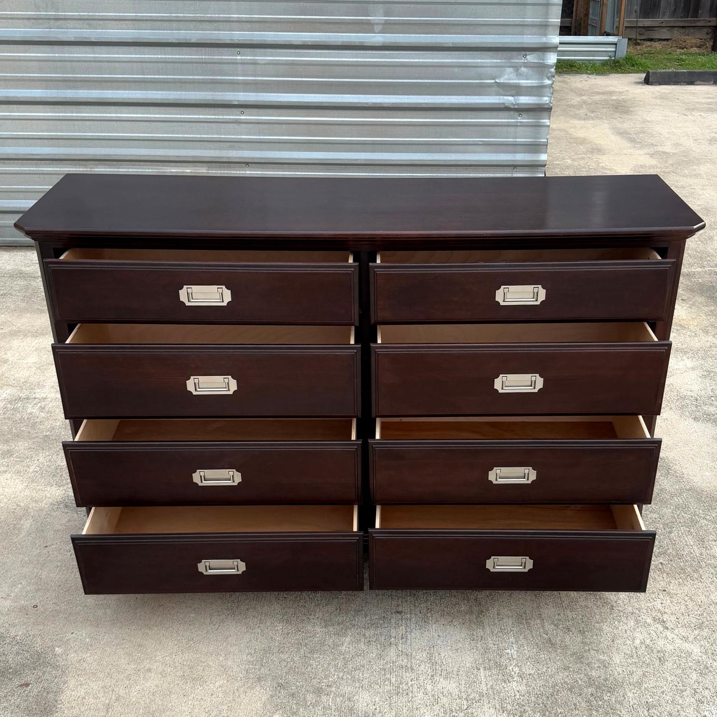 Bassett 8 Drawer Dresser w/ Mirror