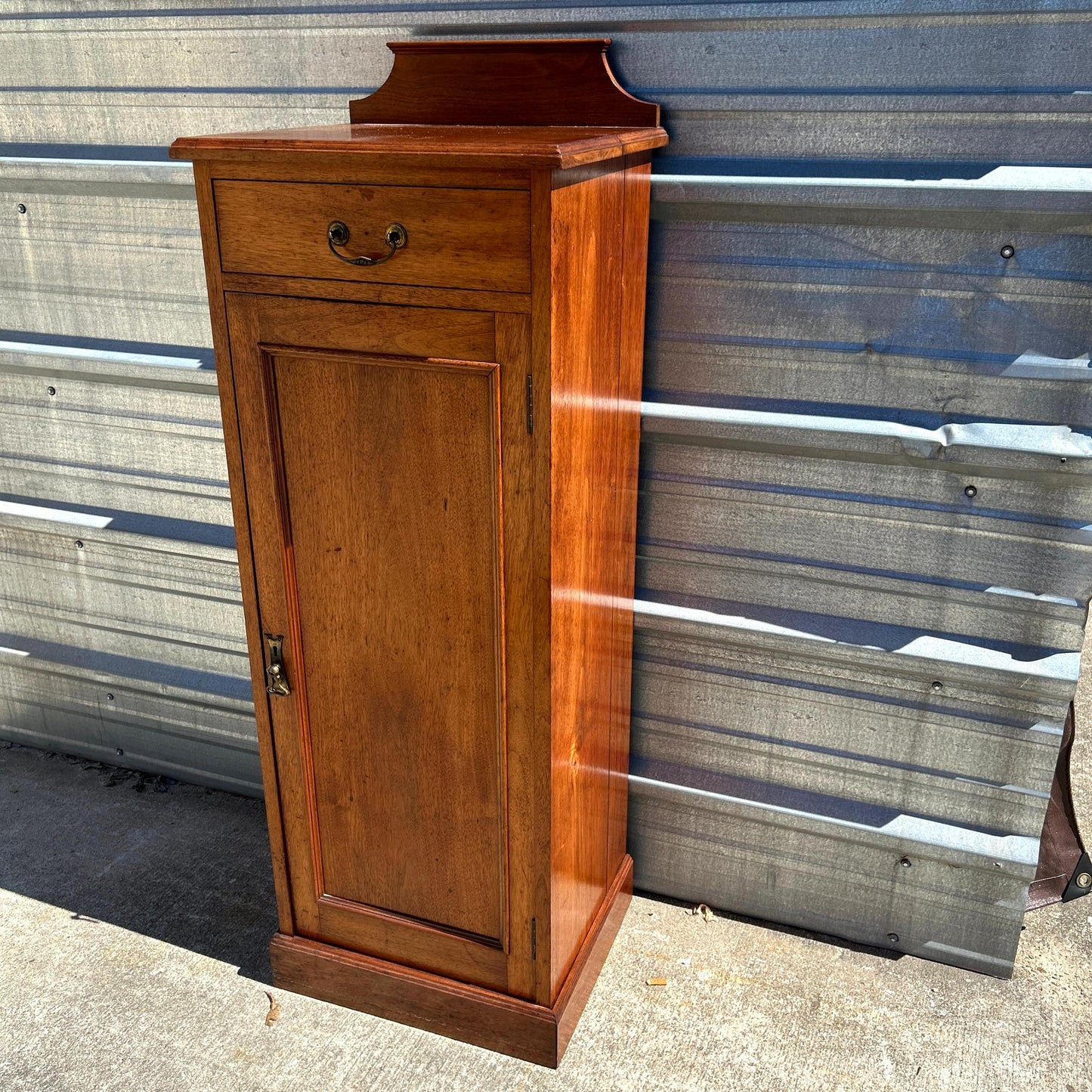 Vintage Wash Basin