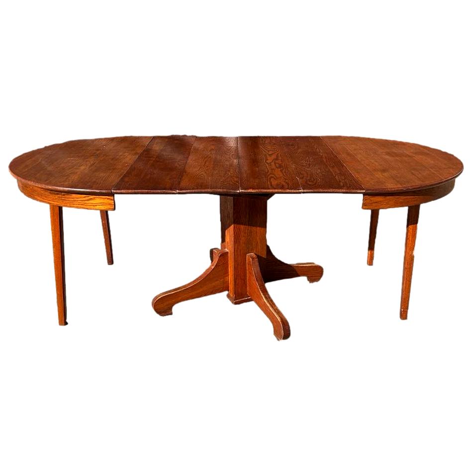 Oak Table W/ 4 Leafs and Base