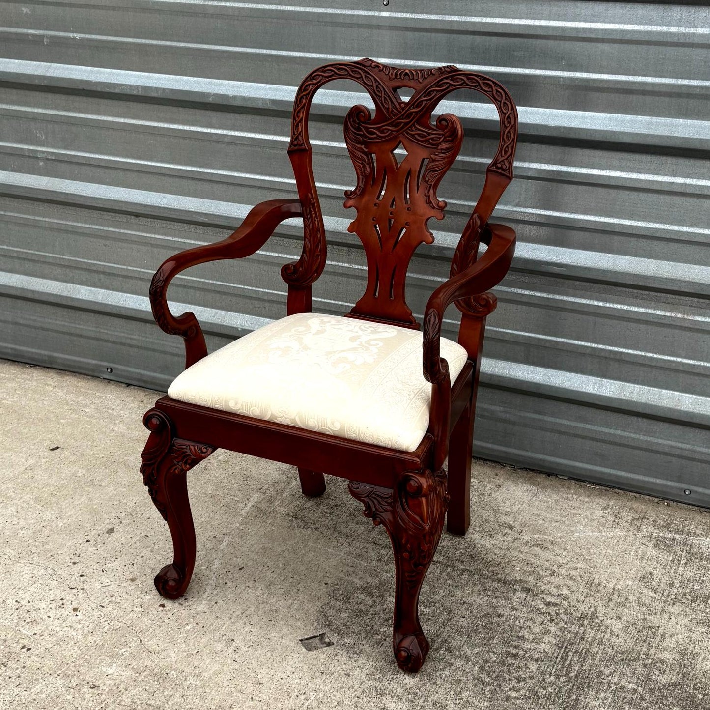 Mahogany Chippendale Table w/ 8 Chairs