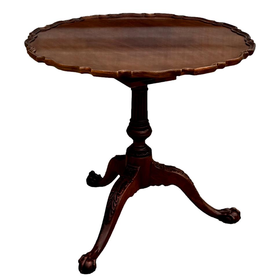 Scalloped Tilt Top Table