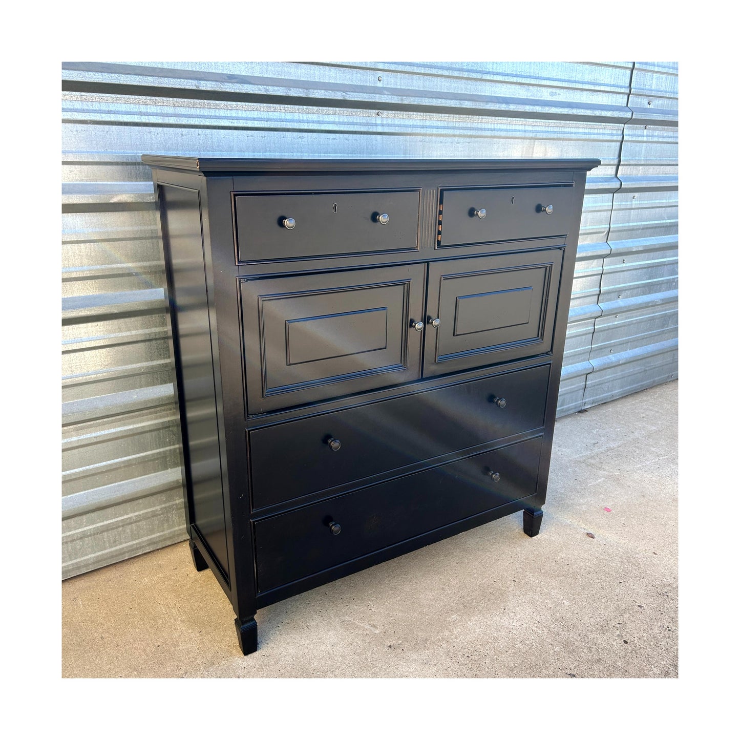 Summer Hill   Dressing Chest