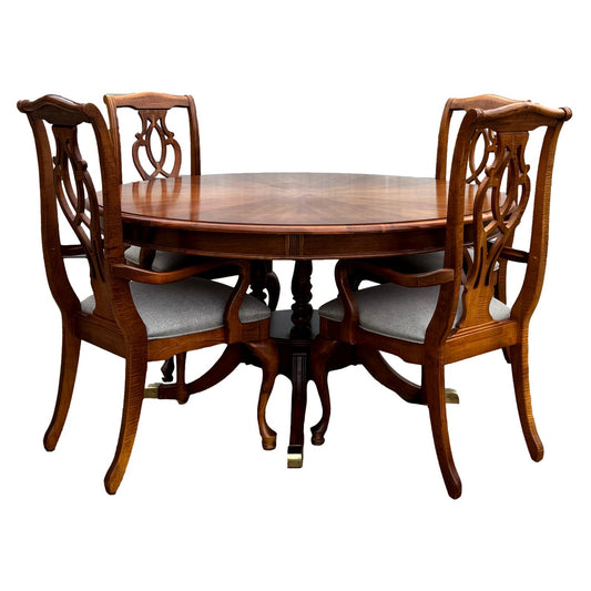 Table w/ 6 Arm Chairs