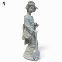 FIGURINE