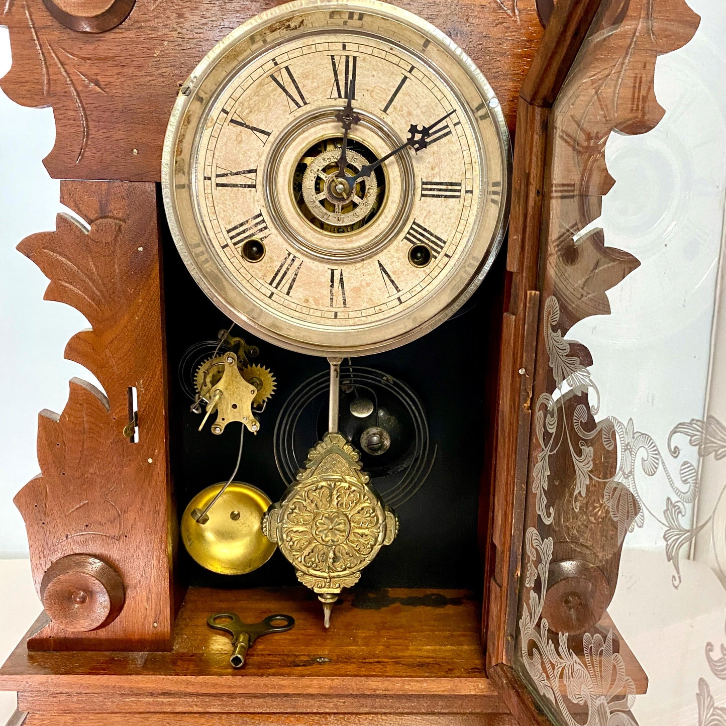 Vintage Gingerbread Mantle Clock