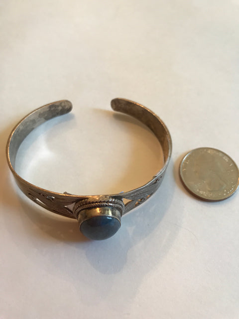 Silver plated bracelet handmade in Nepal