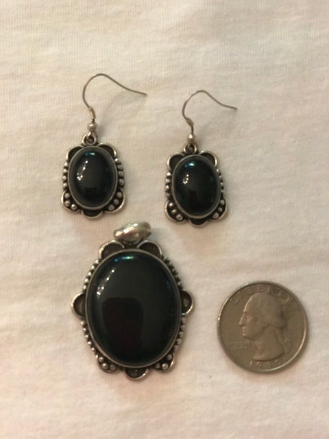 India Nepal silver and onyx pendant and earrings
